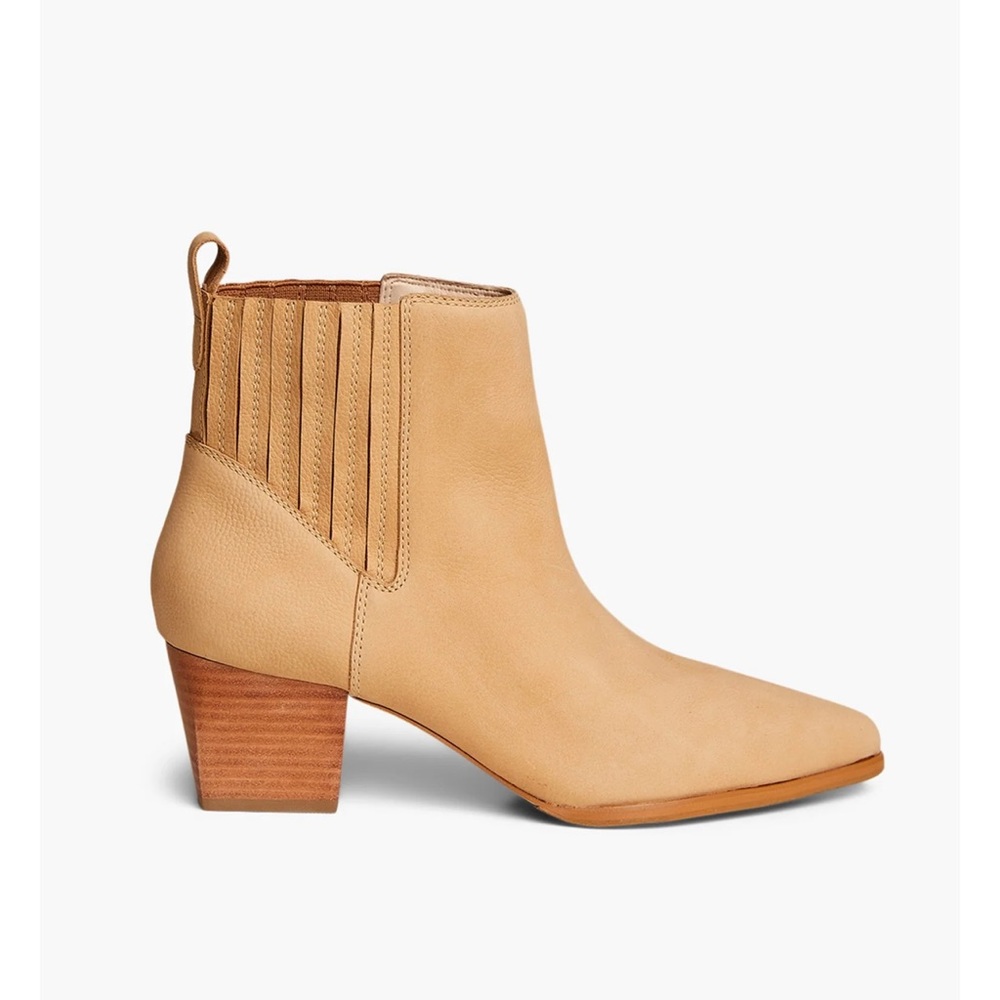 Able Eliza boot size 8.5 new in box